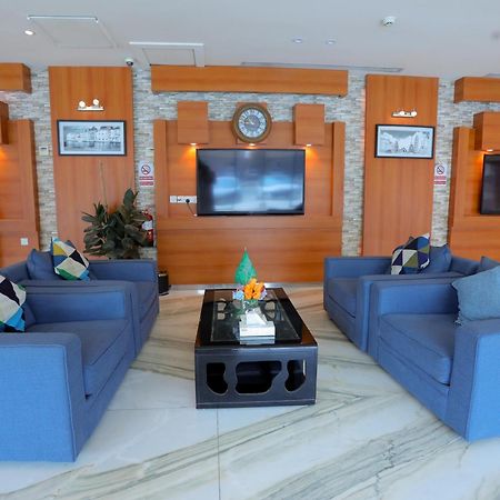 Aparthotel هوستا الملقا Riad Exterior foto