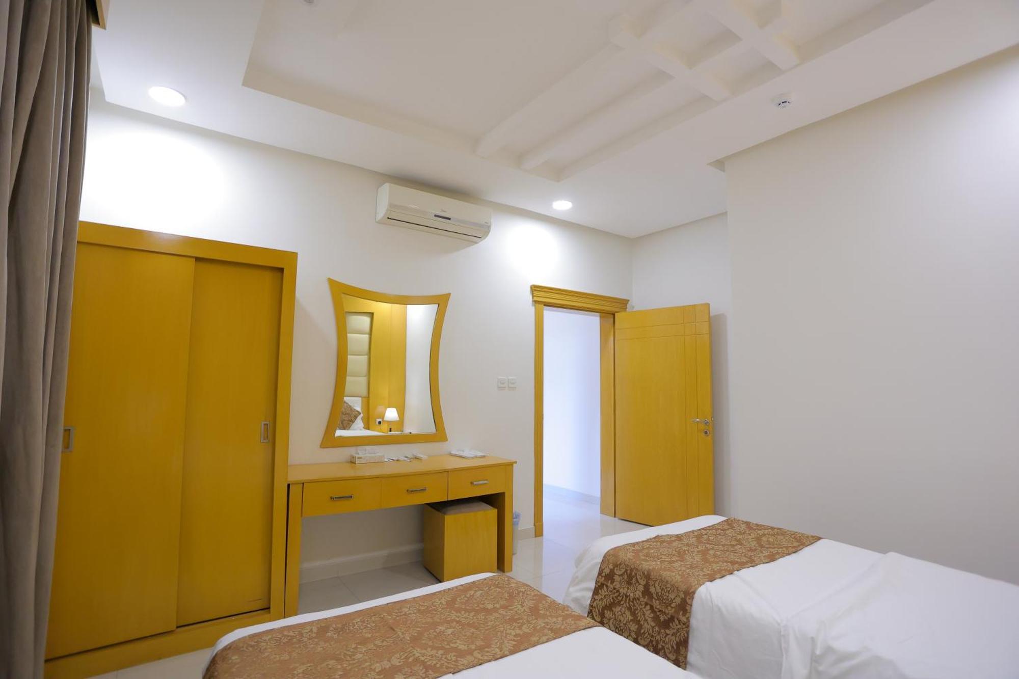 Aparthotel هوستا الملقا Riad Exterior foto