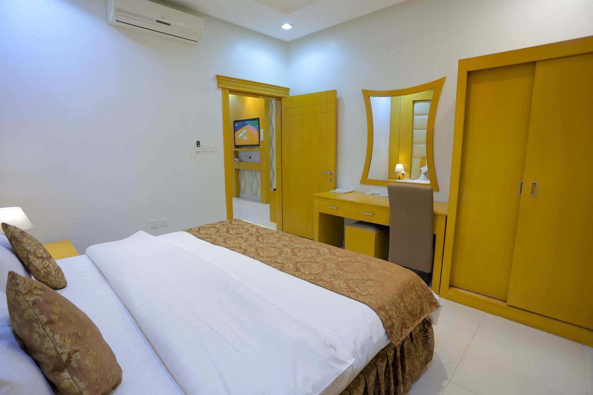 Aparthotel هوستا الملقا Riad Exterior foto